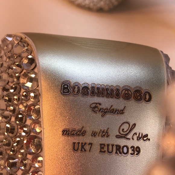 NWOT Crystal Studded Wedding Pumps Size 9 (UK 7 / EURO 39) - - Picture 11 of 16